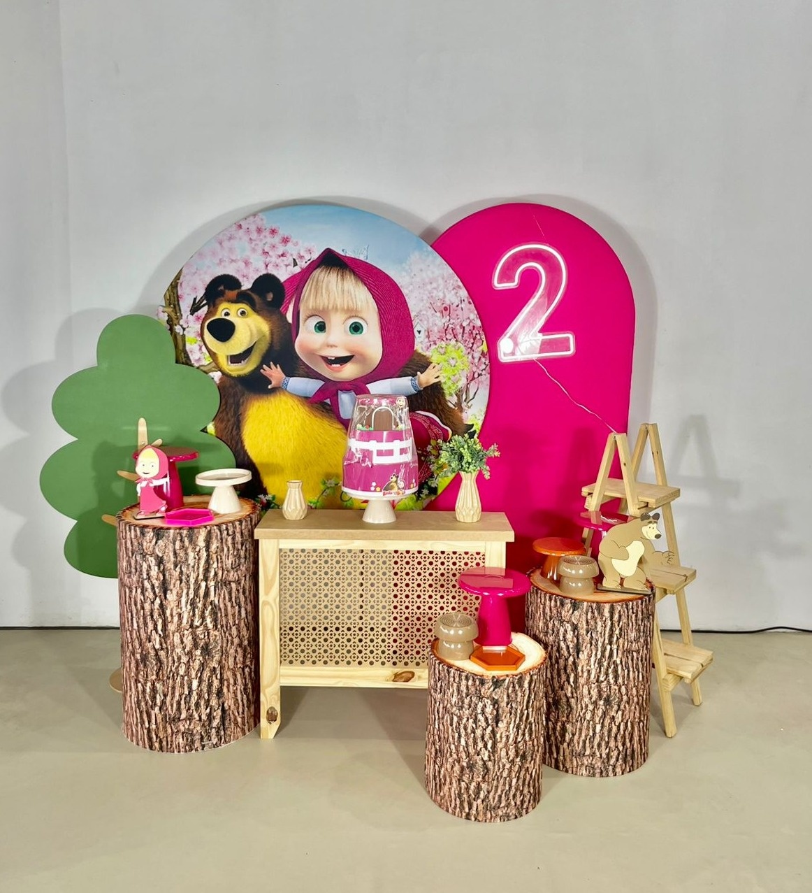Kit Pegue E Monte - Masha E O Urso - Kit Brilha M2 - ARCO FEST - PEGUE E MONTE & DECORAÇÕES
