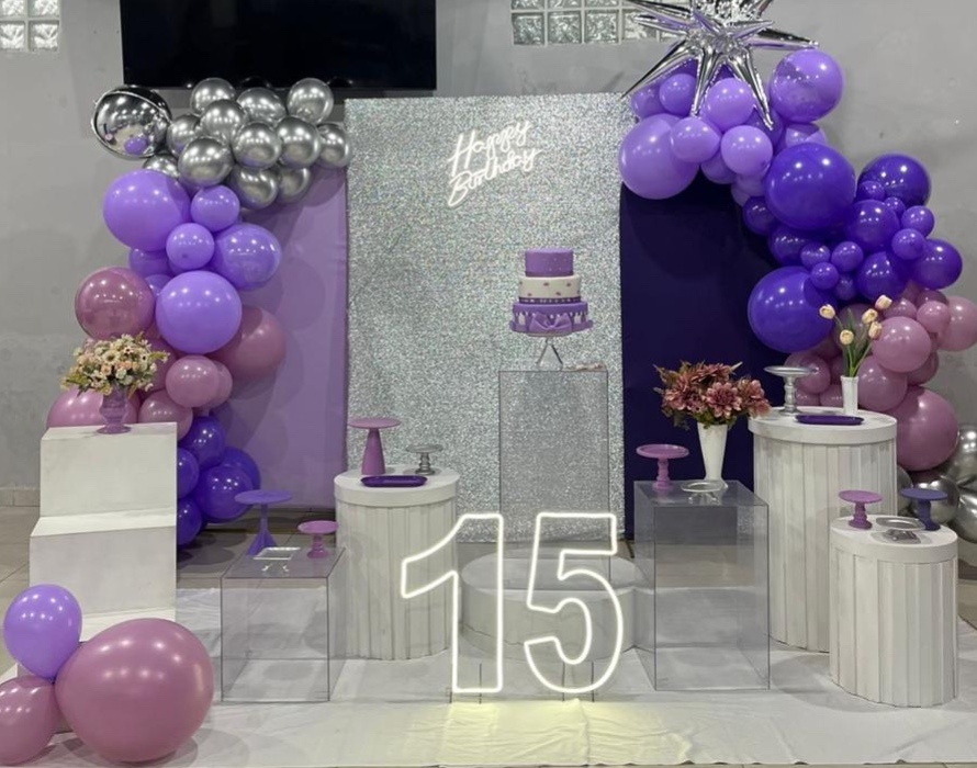 Kit Composição 15 Anos Lilás Com Prata - Balões de Menina 
