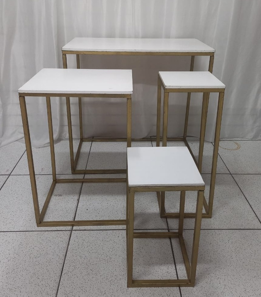 Mesa Aramada Avulsa  - Balões de Menina 
