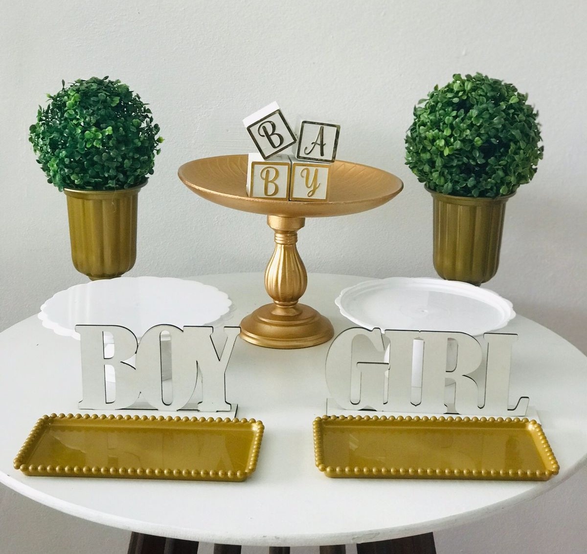 Kit Chá Revelação de Mesa Dourado  - Balões de Menina 