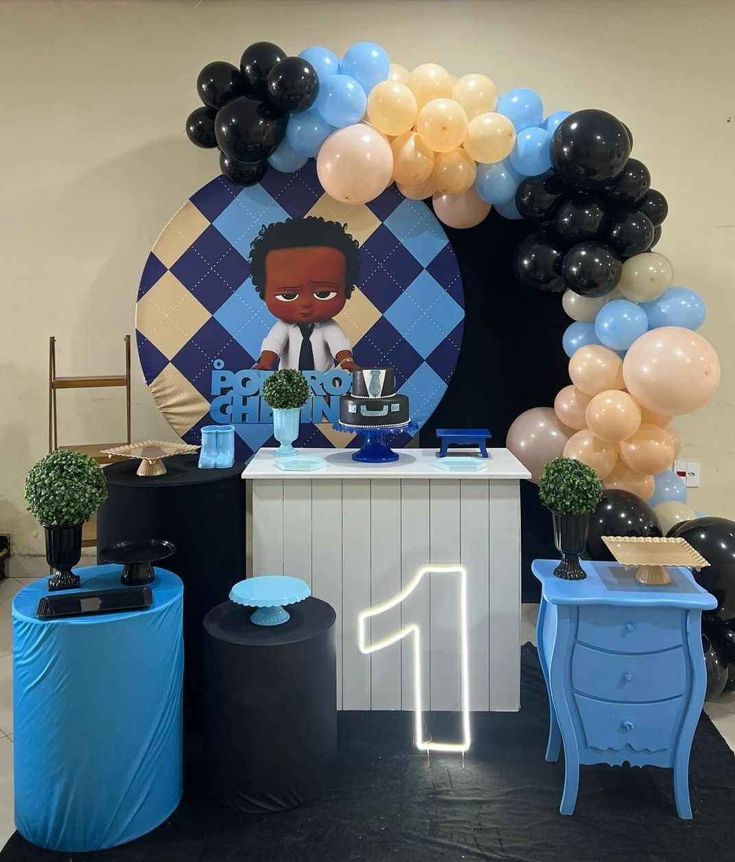 Kit Composição O Poderoso Chefinho Negro  - Balões de Menina 