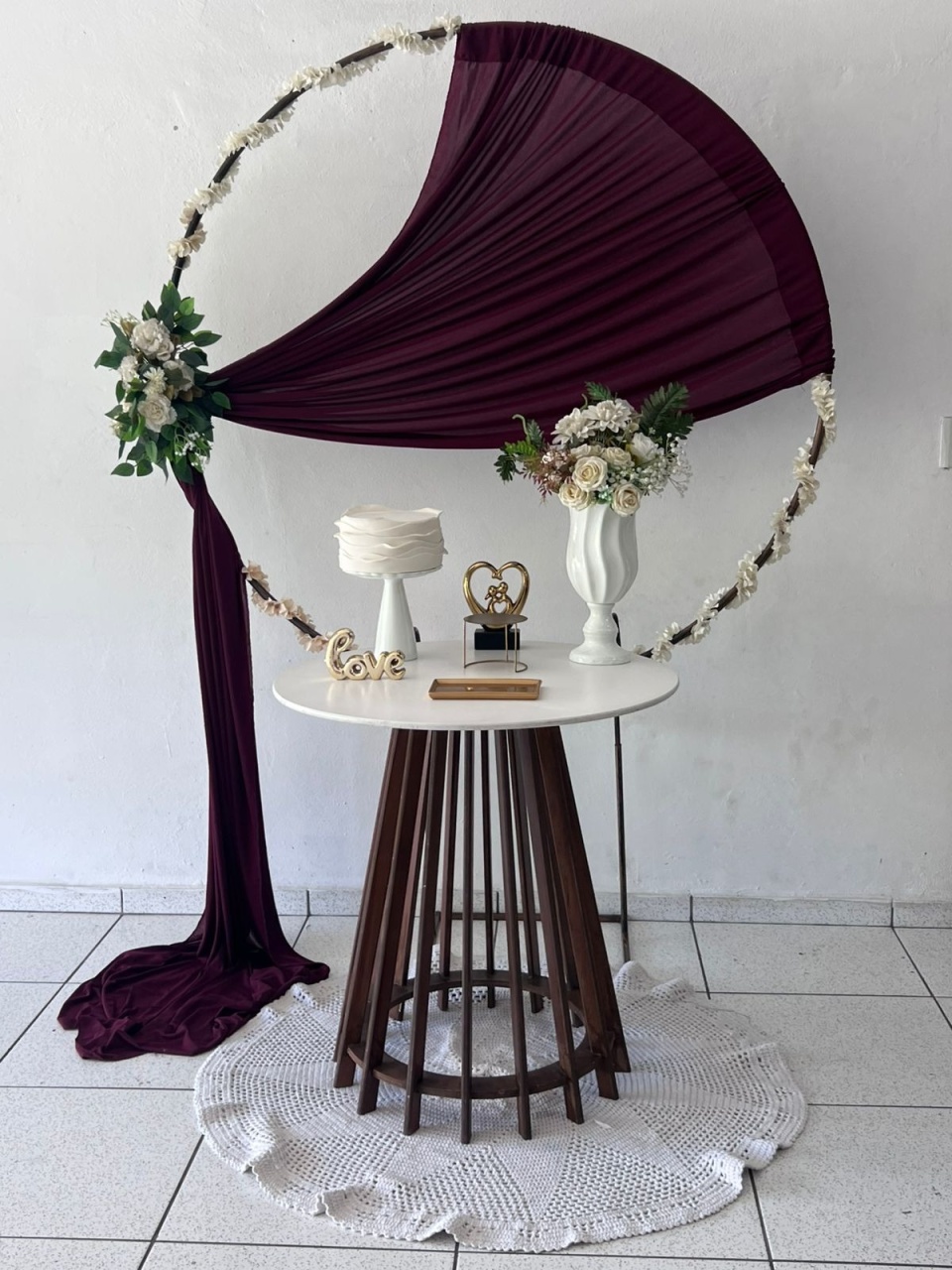 Kit Composição Luxo Marsala/Branco - Balões de Menina 