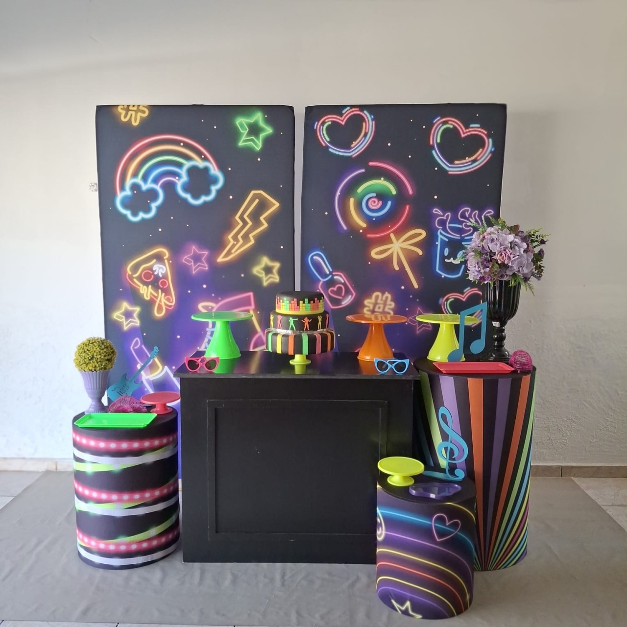 Neon Ouro - LumyAtelieDecoacao