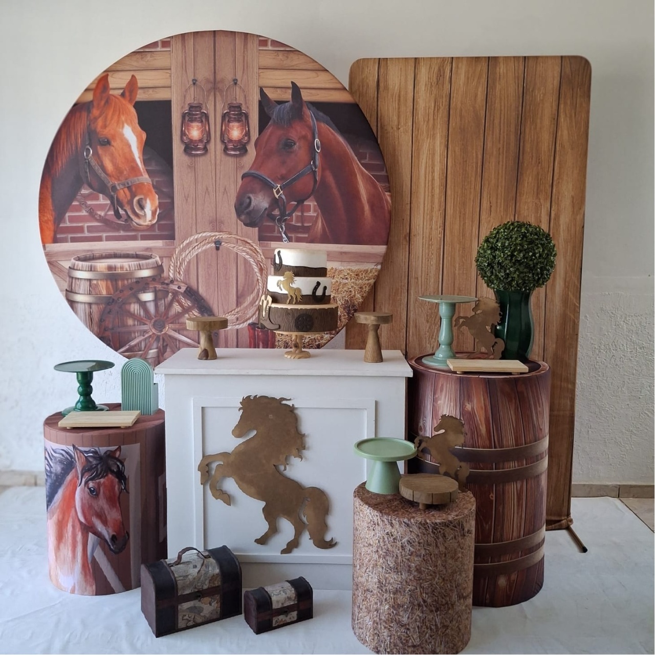 Cavalo Ouro - LumyAtelieDecoacao