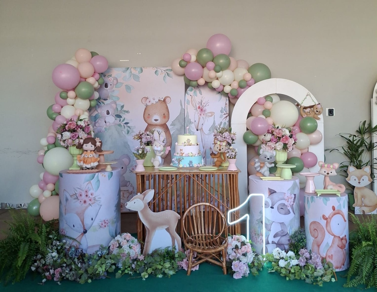 Bosque Ecantado Menina - LumyAtelieDecoacao