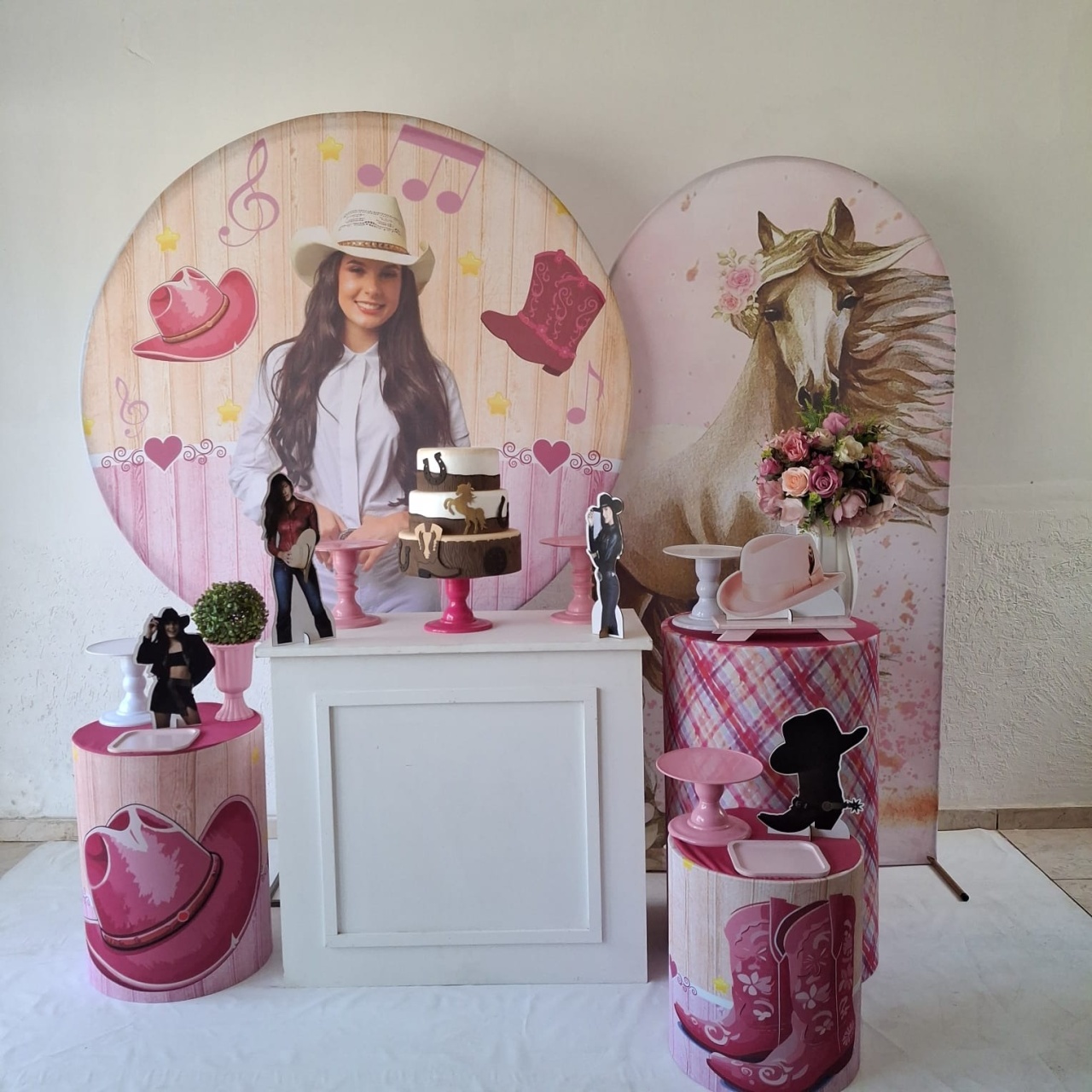 Ana Castela Ouro Ii - LumyAtelieDecoacao
