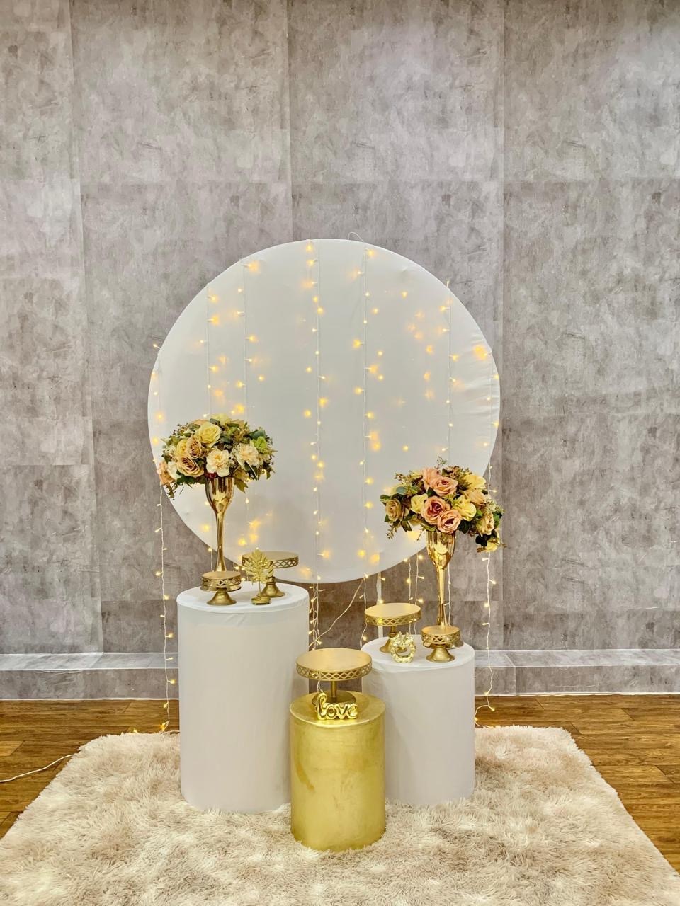 Branco E Dourado  - Akitem Festa (Thalita Rissato)