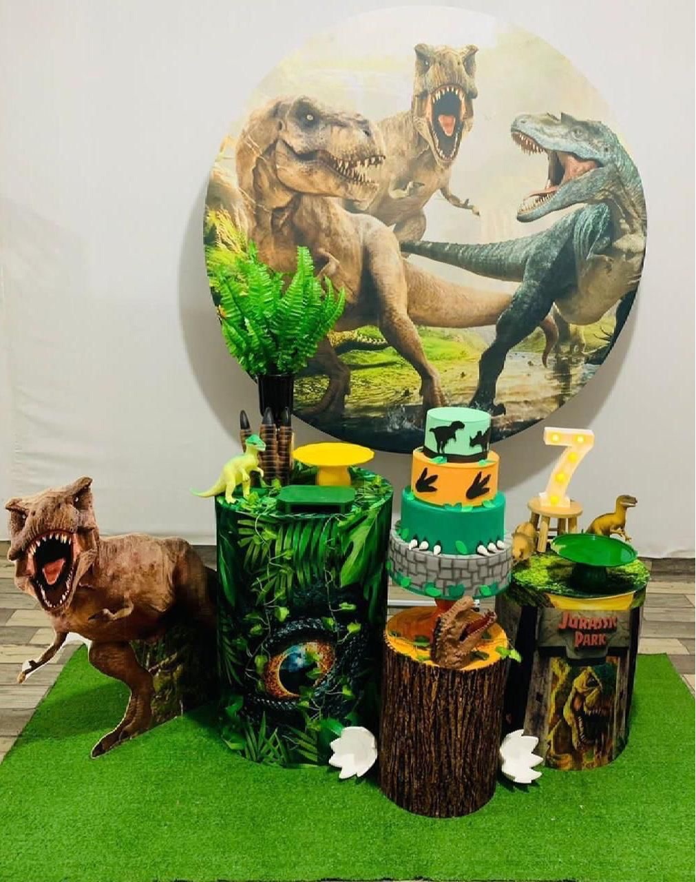 Dinossauro 01 - Akitem Festa (Thalita Rissato)