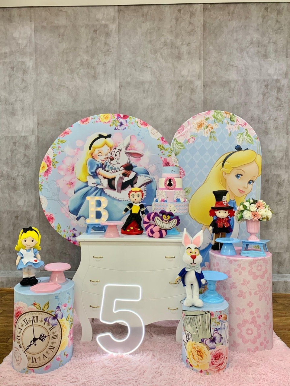 Alice No País das Maravilhas 02 - Akitem Festa (Thalita Rissato)