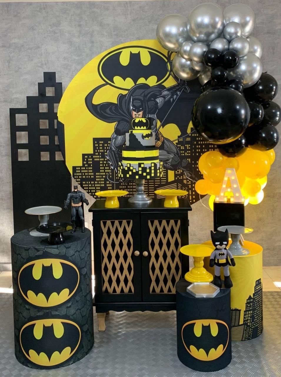 Batman 05 Sem Balões - Akitem Festa (Thalita Rissato)
