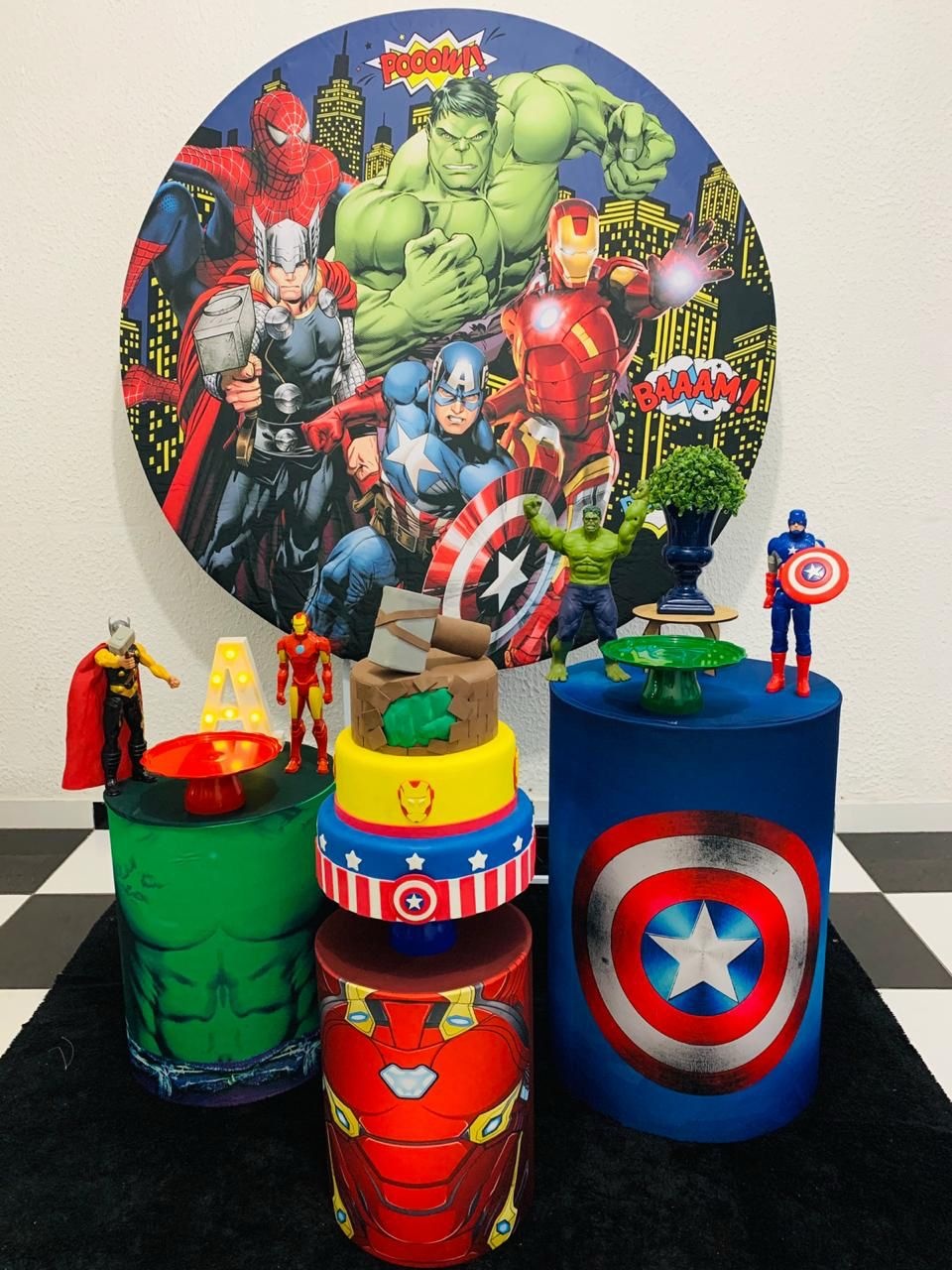 Vingadores 012 - Akitem Festa (Thalita Rissato)