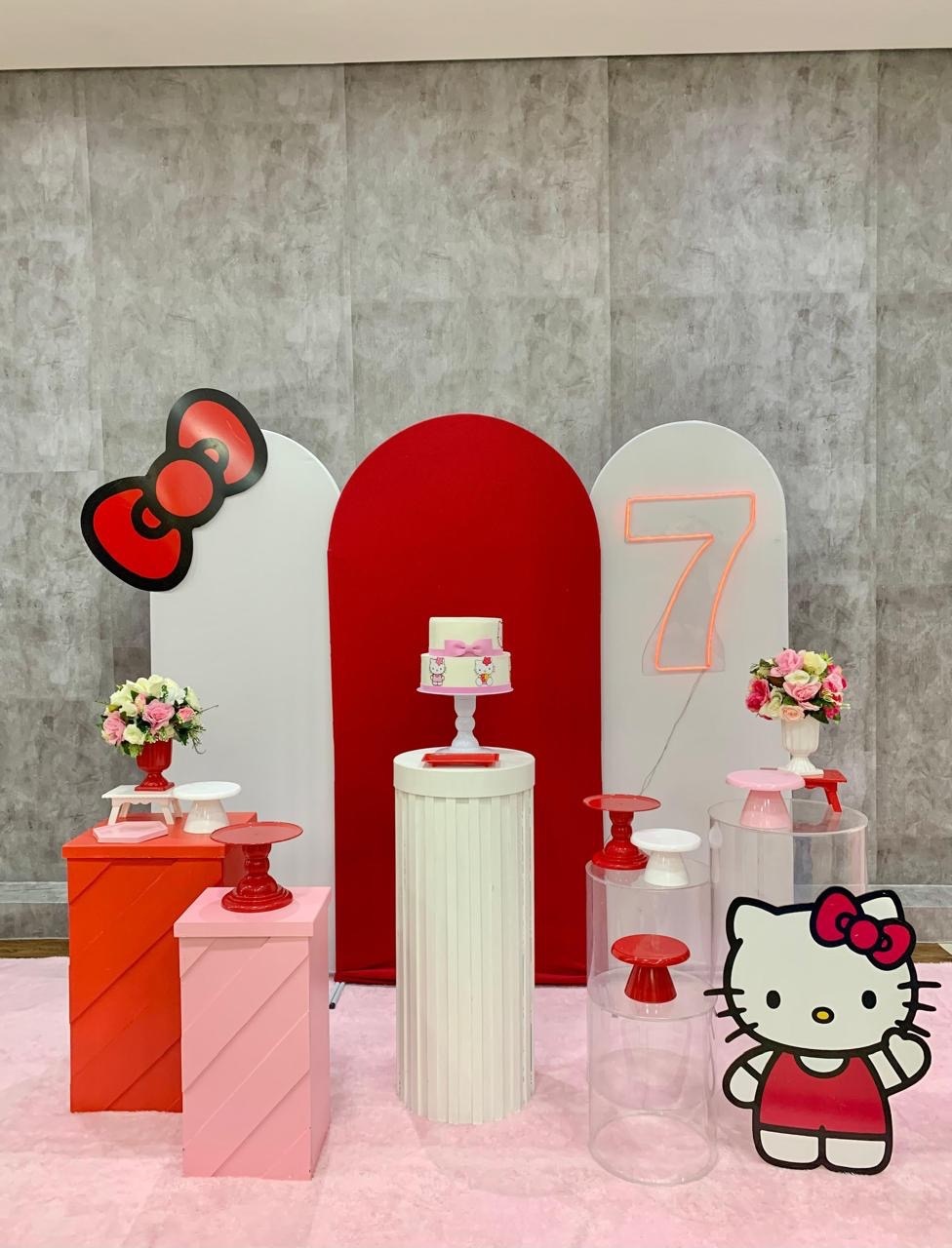 Hello Kitty 2 Vermelho E Rosa  - Akitem Festa (Thalita Rissato)