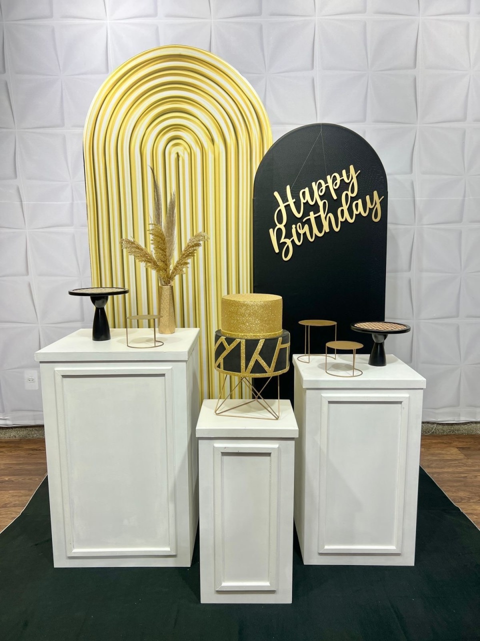 Adulto Preto E Dourado 00 - Akitem Festa (Thalita Rissato)