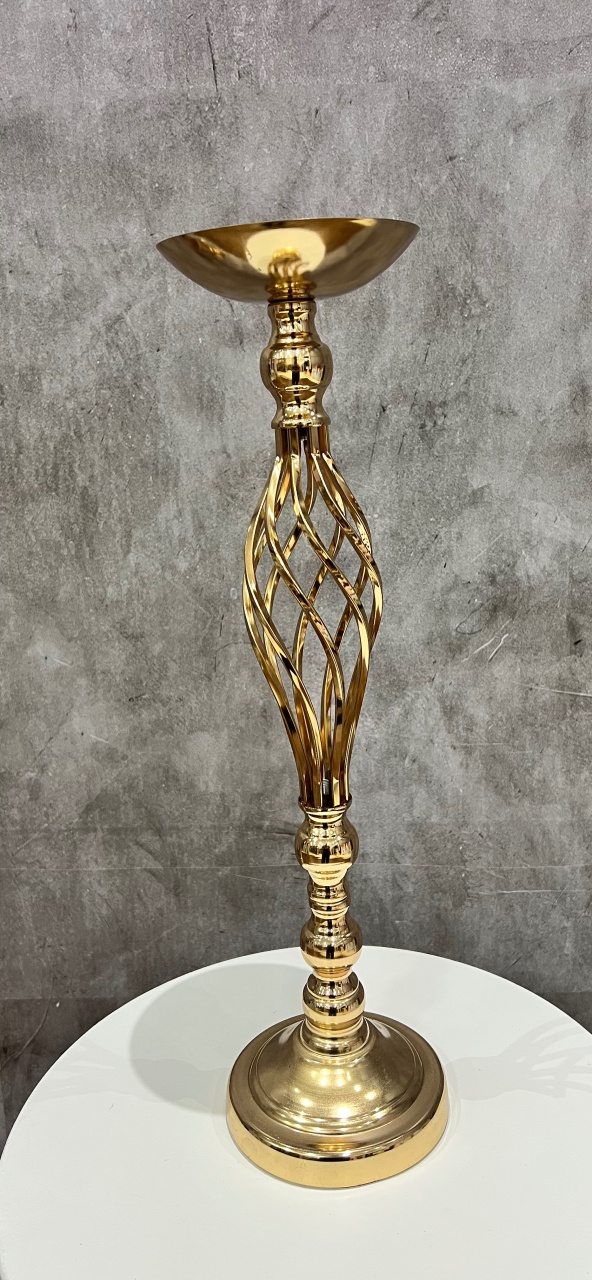 Vaso Dourado Torcido  - Akitem Festa (Thalita Rissato)