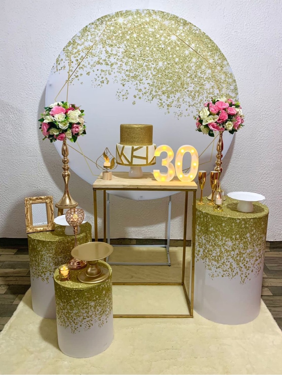 Gliter Dourado Dourado  05 - Akitem Festa (Thalita Rissato)