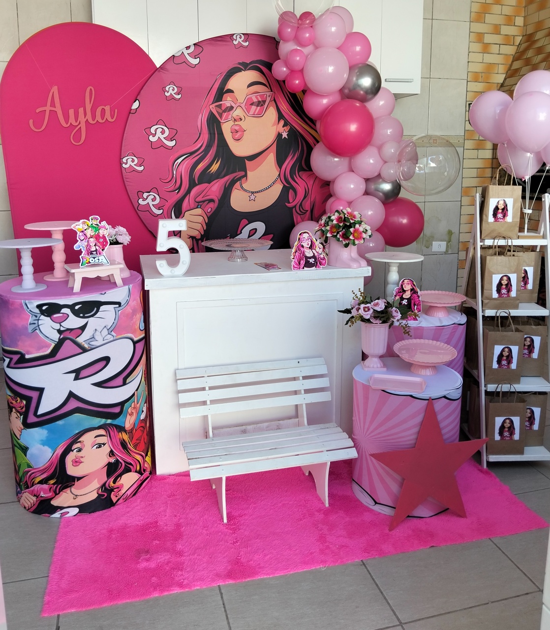 Emily Vick - JC DECORAÇÕES
