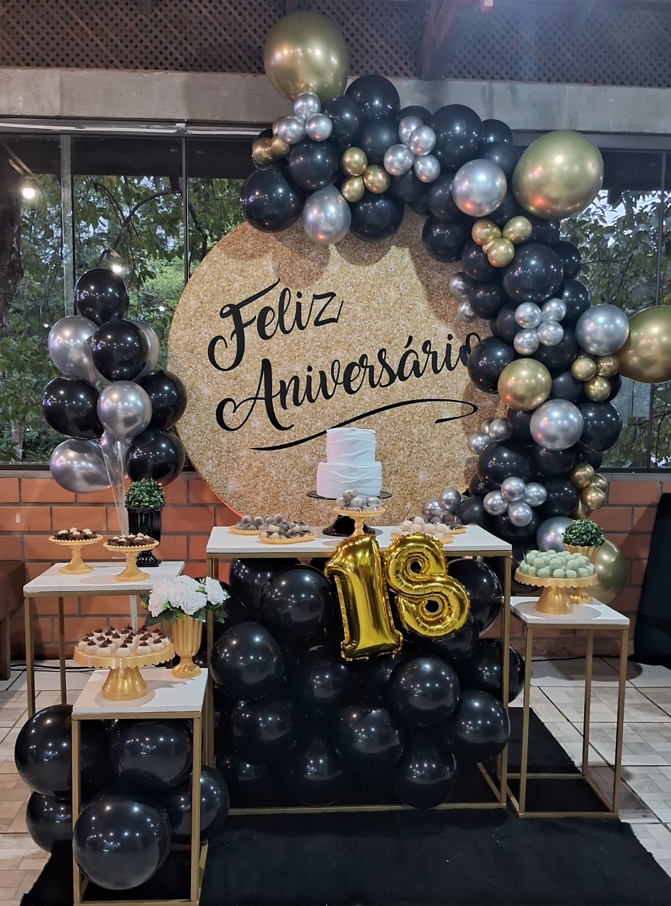 Feliz Aniversário Dourado - JC DECORAÇÕES