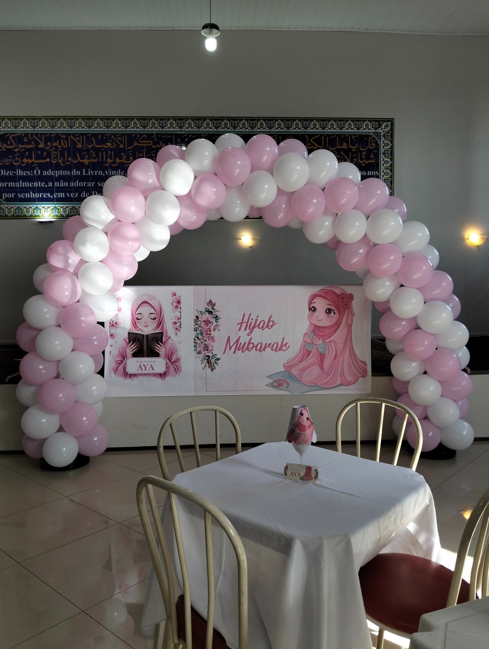 Arco de Balões Rosa E Branco - JC DECORAÇÕES