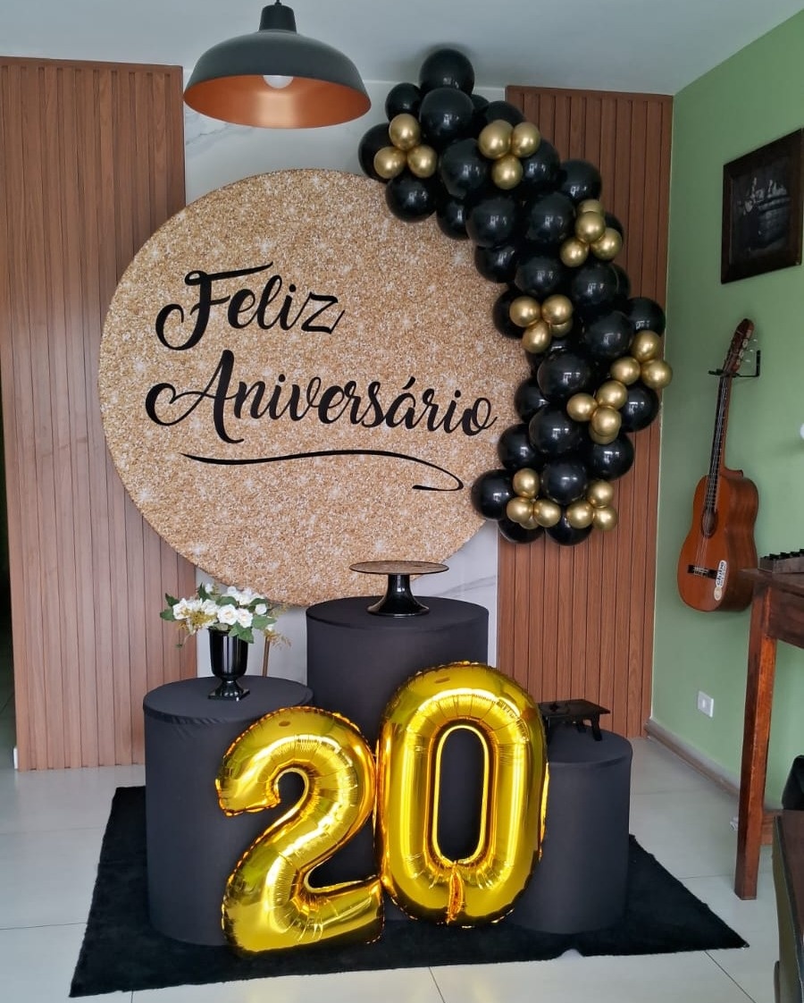 Feliz Aniversário Dourado - JC DECORAÇÕES