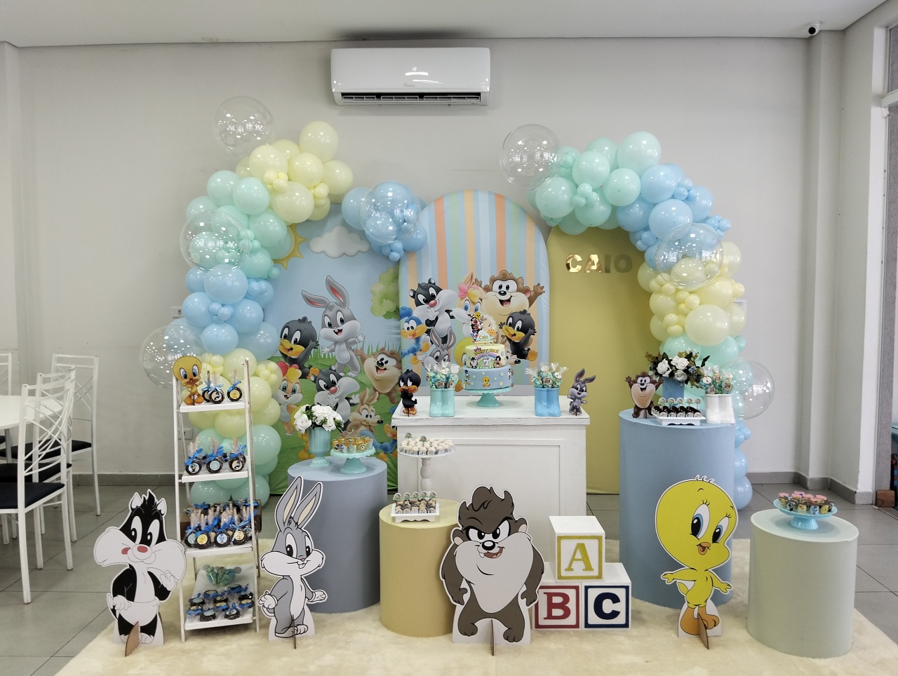 Baby Louney Tunnes  - JC DECORAÇÕES
