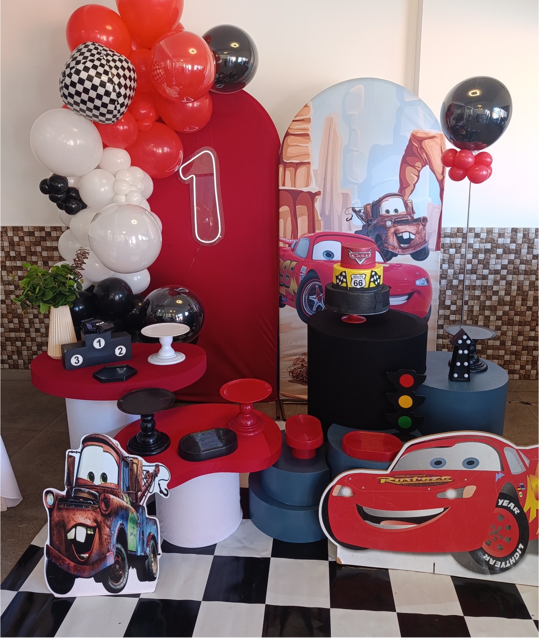 Decoração Montada 2 Painéis Carros - Kecafestas 