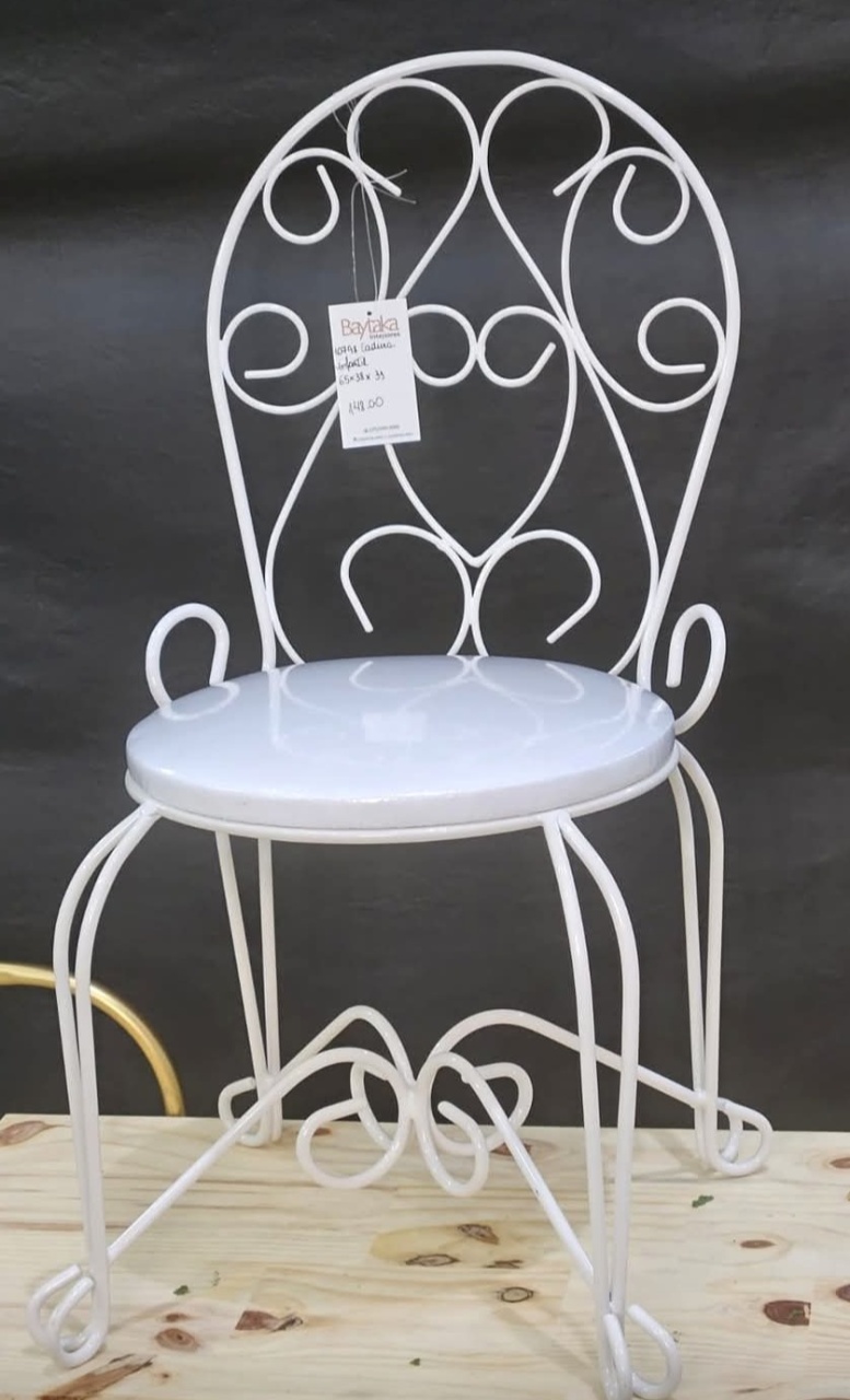 Cadeira Infantil de Luxo Alice Branca  - Kecafestas 