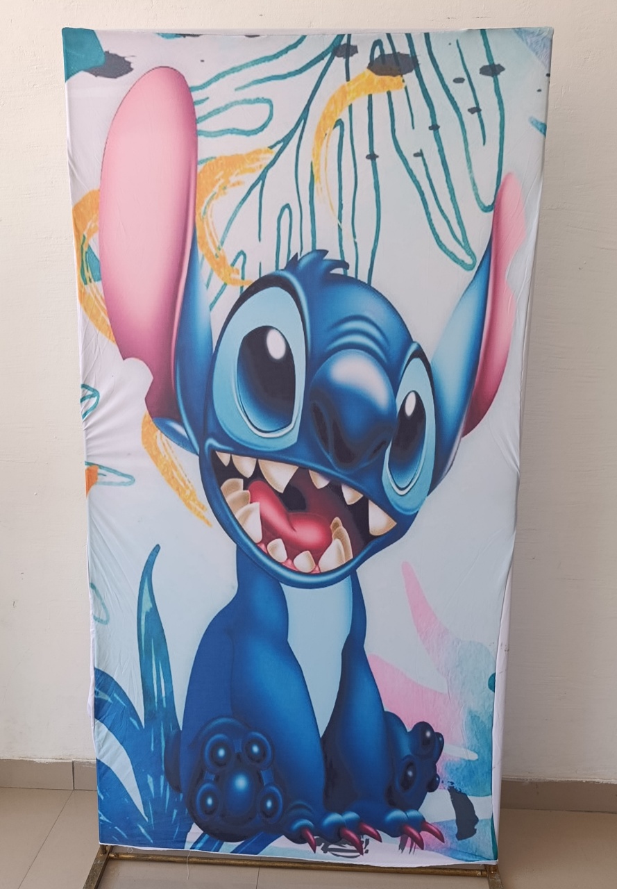 Painel Stitch Sentado Lateral   - Kecafestas 