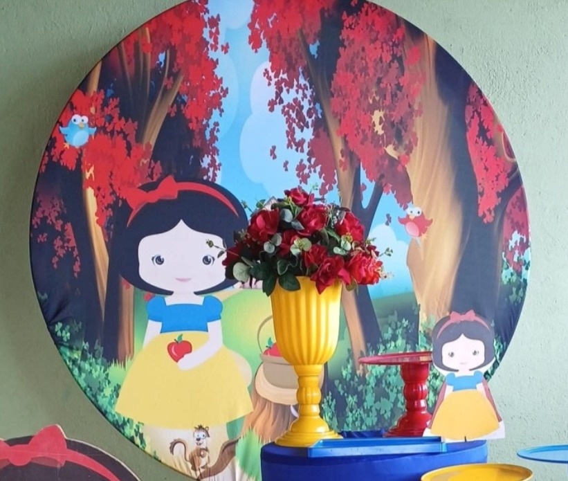Painel Sublimado Branca de Neve Cute  - Kecafestas 