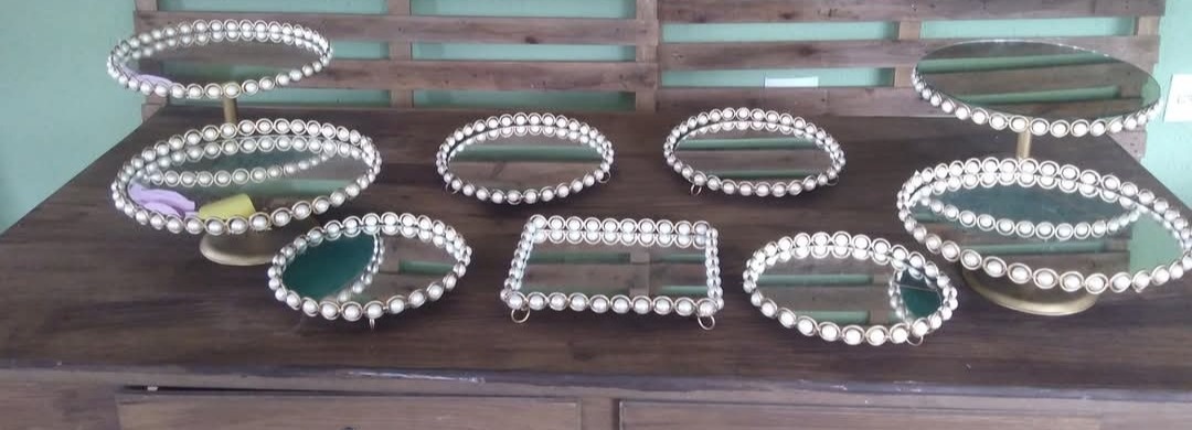 Bandejas de Luxo Com Pérolas  - Kecafestas 