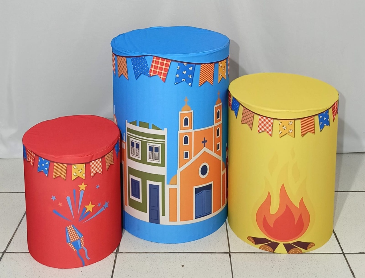 Trio de Capas P/ Cilindro Junino Charraiá - Vanessalocações