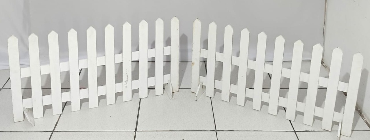 Display Mdf de Chão Cerca - Branco - Vanessalocações