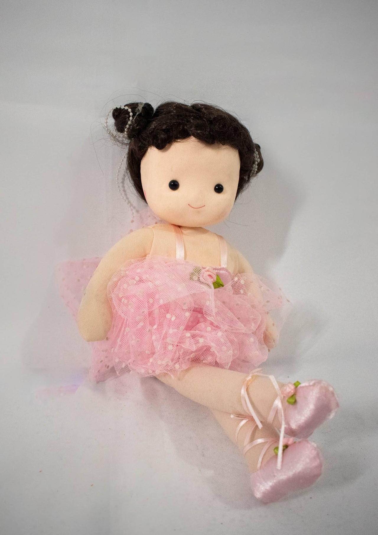 Boneca de Pano Bailarina Rosa - Vanessalocações