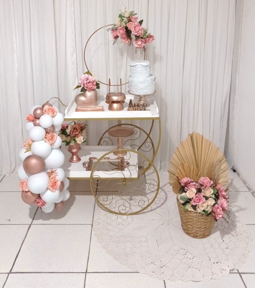 Composição Casamento No Carrinho 2 Rose  - CamaleãoLocaçoes