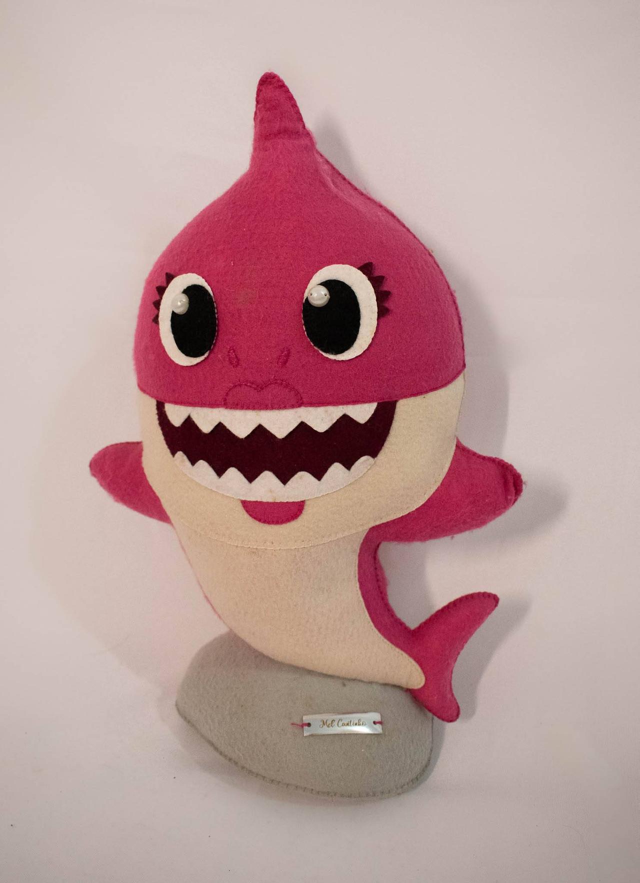 Personagem Baby Shark Feltro Pink - Vanessalocações