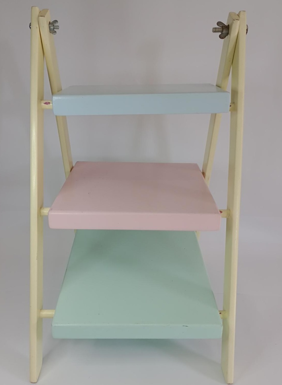 Escada Mdf Candy Color 03 Andares - Vanessalocações