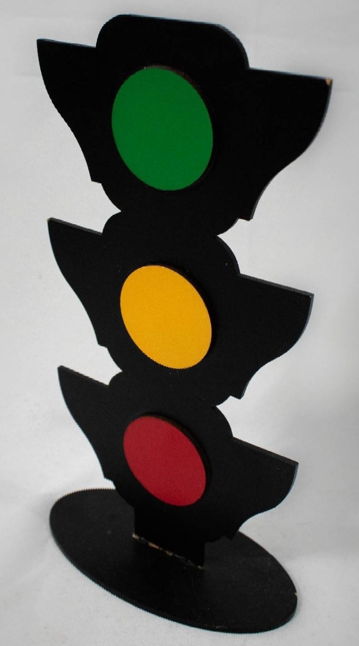 Display Mdf Semáforo - Vanessalocações