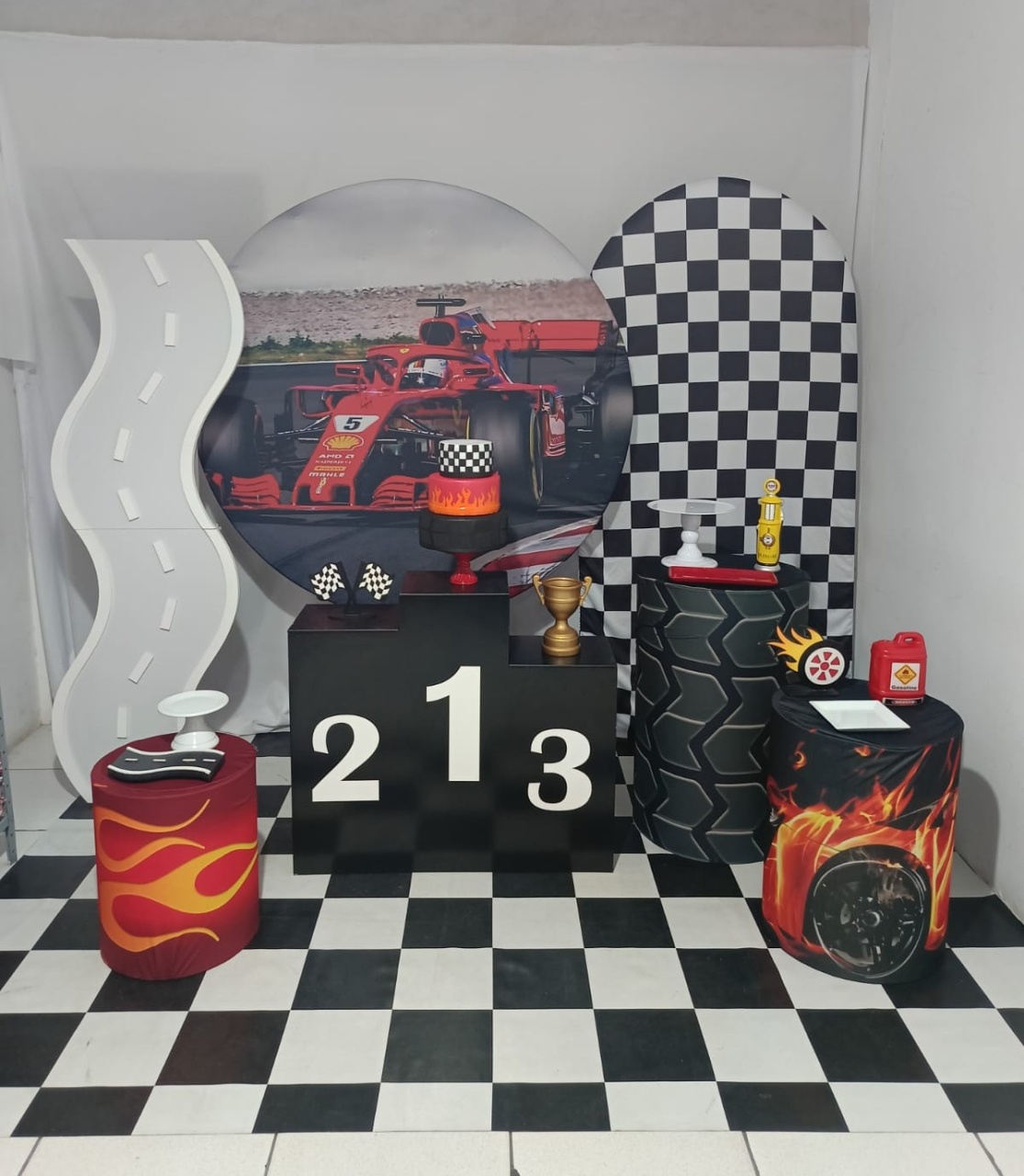 Composição Formula 1 - CamaleãoLocaçoes