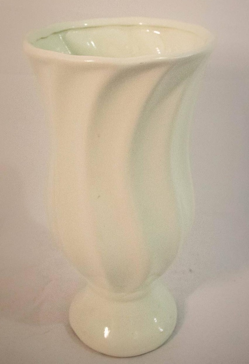 Vaso Cerâmica  Torcido Branco - Vanessalocações