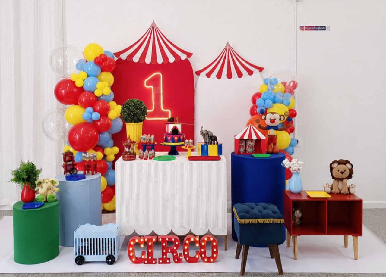 Composição Circo Luxo - CamaleãoLocaçoes
