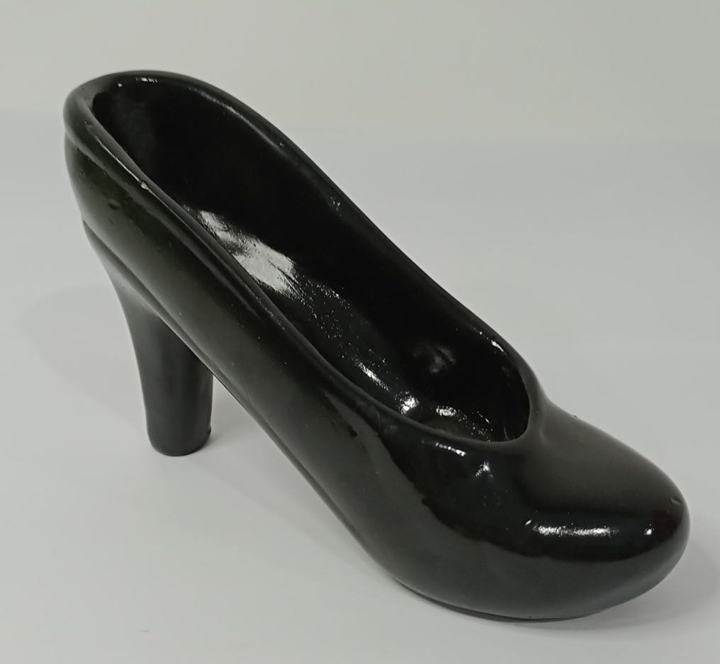 Sapato Cerâmica Preto - Vanessalocações