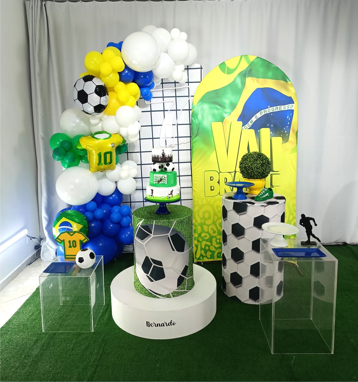 Composição Futebol Luxo - CamaleãoLocaçoes