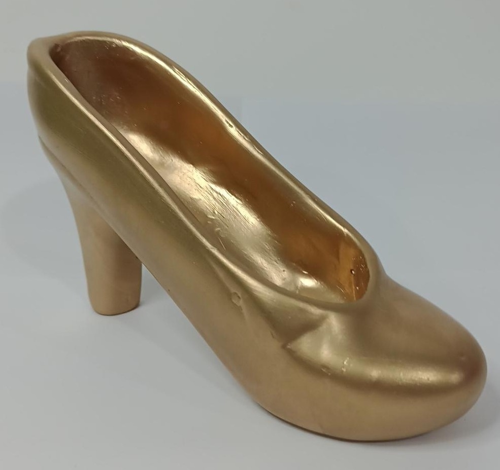 Sapato Cerâmica Dourado - Vanessalocações