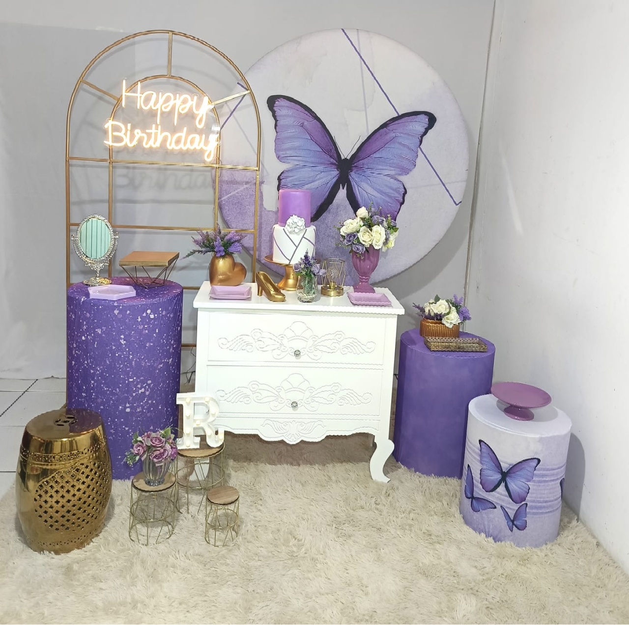 Composição Borboleta Lilás Luxo - CamaleãoLocaçoes