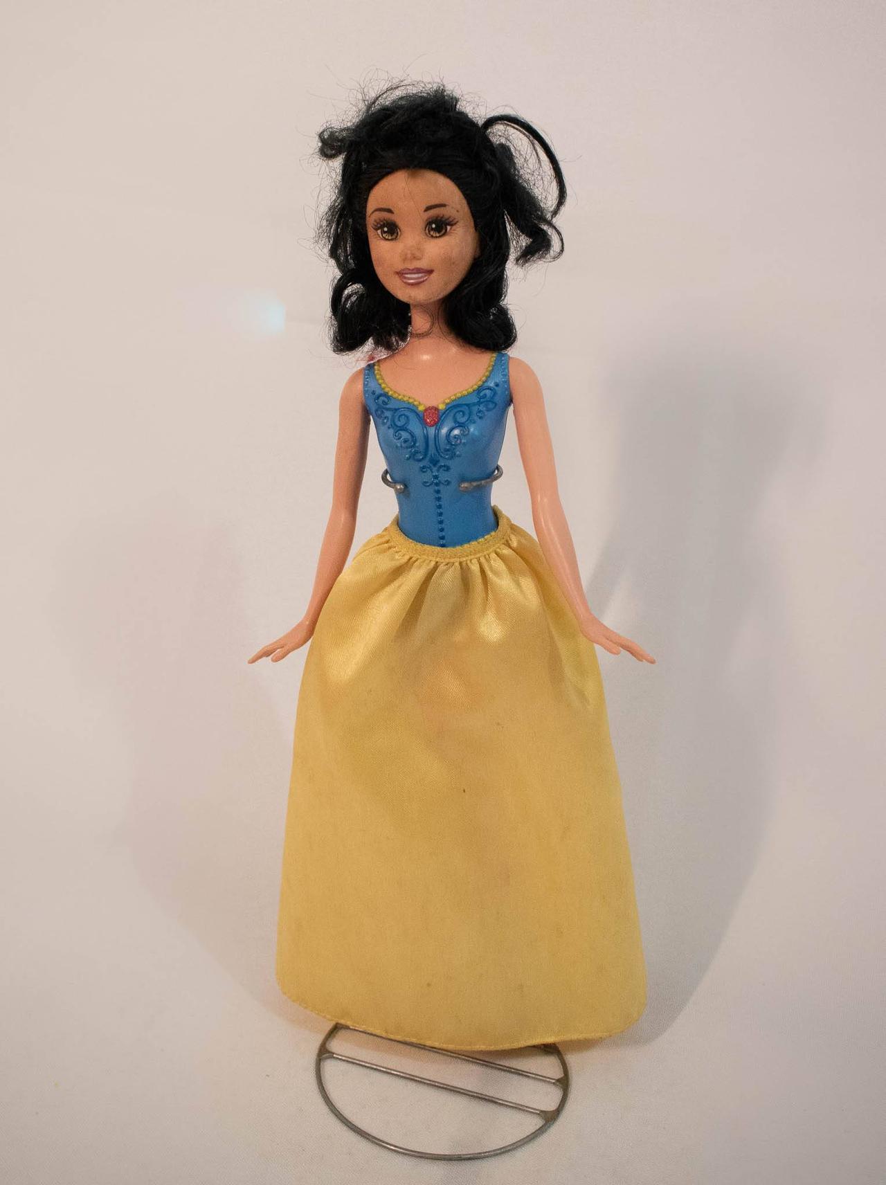 Boneca Princesa Branca de Neve Coleção Princesas - Vanessalocações