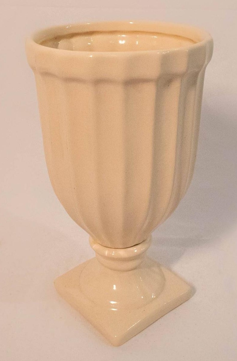 Vaso Cerâmica Canelado  Off White M - Vanessalocações