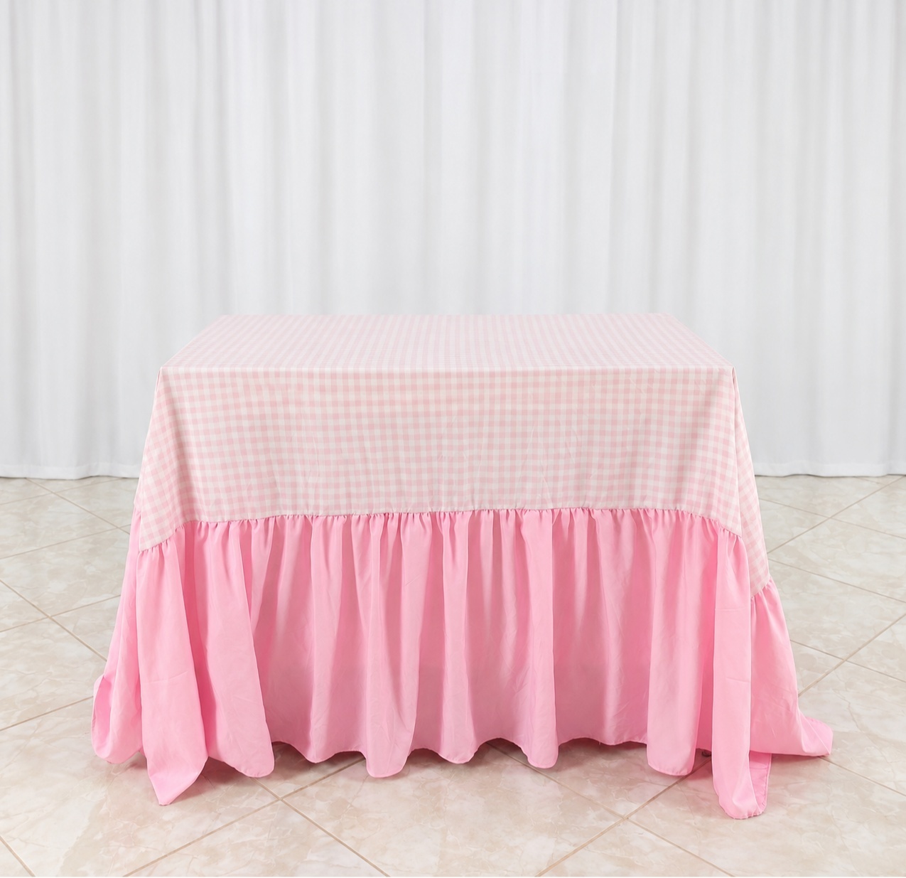 Toalha Fru Fru Rosa - CamaleãoLocaçoes