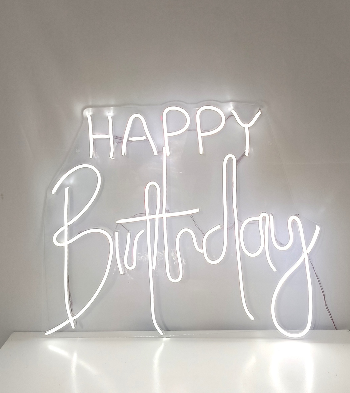 Letreiro Luminoso Happy Birthday - Luz Fria  - Vanessalocações