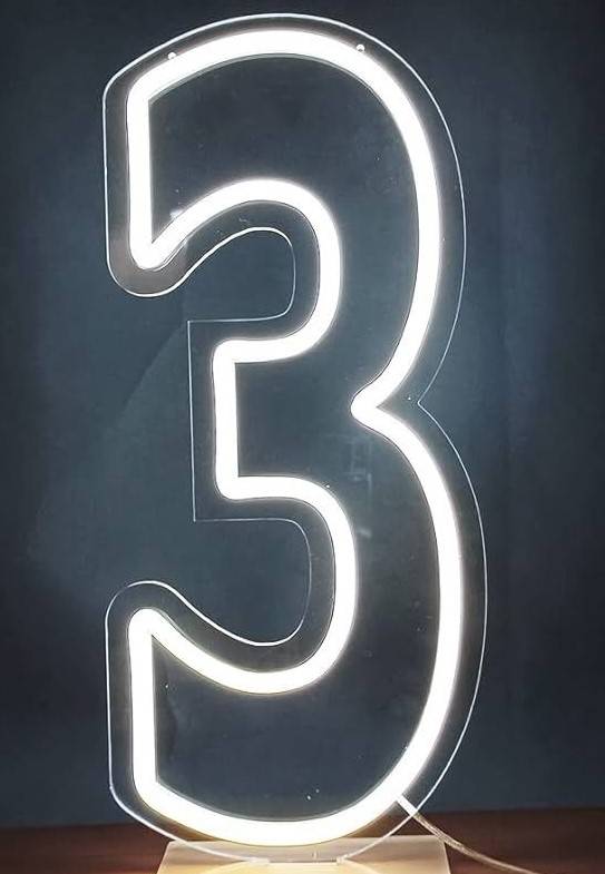 Numeral 3  Led Bivolt C/ Suporte  C/Furo Frio - Vanessalocações