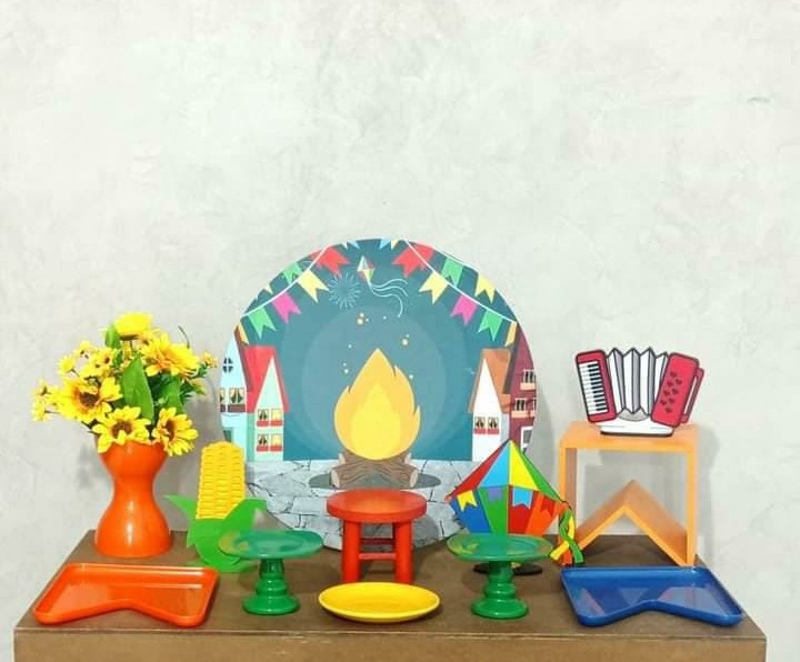 Mini Decoração Mesa Junina - CamaleãoLocaçoes