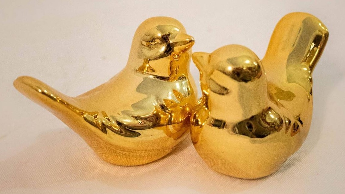 Kit Casal de Passarinho Cerâmica Dourado - Vanessalocações
